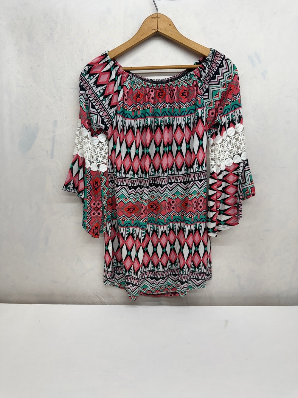 WinWin Pink Teal Geometric Off-Shoulder Tunic with Lace Sleeves
